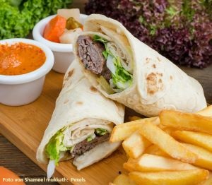 Shawarma-eingelegtes-Gem-se-und-Pommes